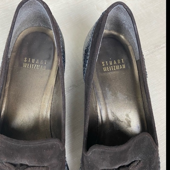 Stuart Weitzman Dark Academia Croc Embossed Patent Leather Penny Loafer - Picture 3 of 8